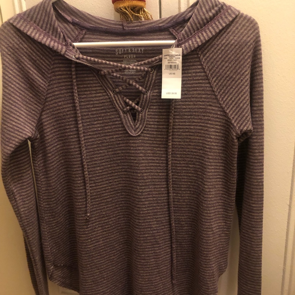 American eagle hooded sweater